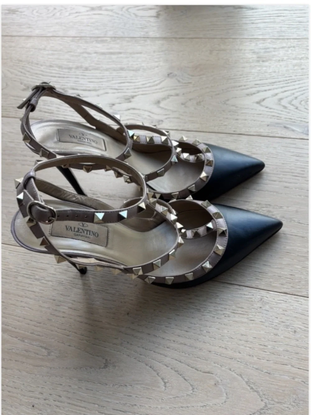 Valentino Black Rockstud Ankle Strap Pump Size 38, Authentic. - Picture 10 of 12